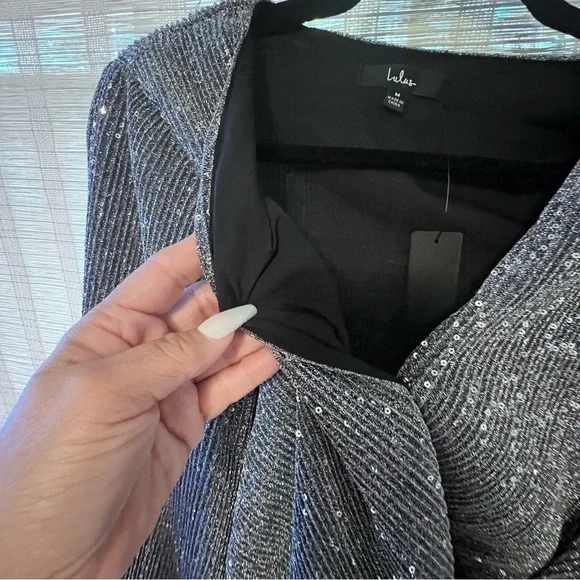 Lulus Silver and Black Sparkle Lined Top Sz M - Picture 8 of 16